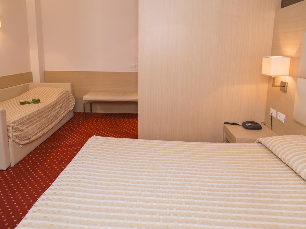 Hotel Regina Bolzano Esterno foto
