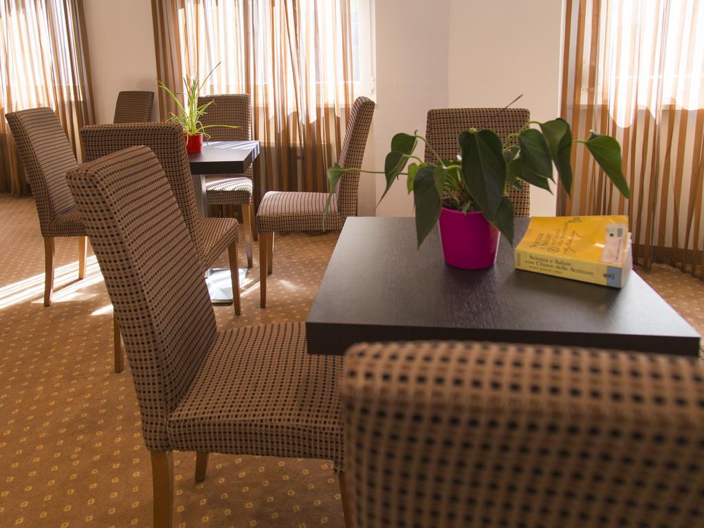 Hotel Regina Bolzano Esterno foto