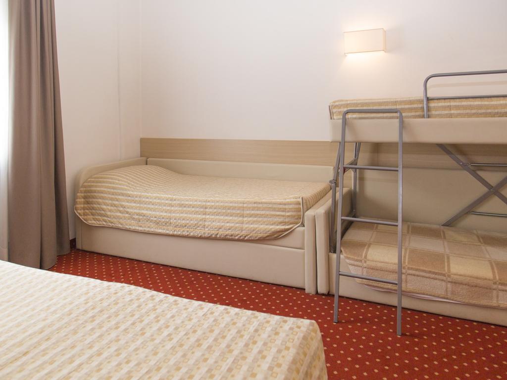 Hotel Regina Bolzano Esterno foto