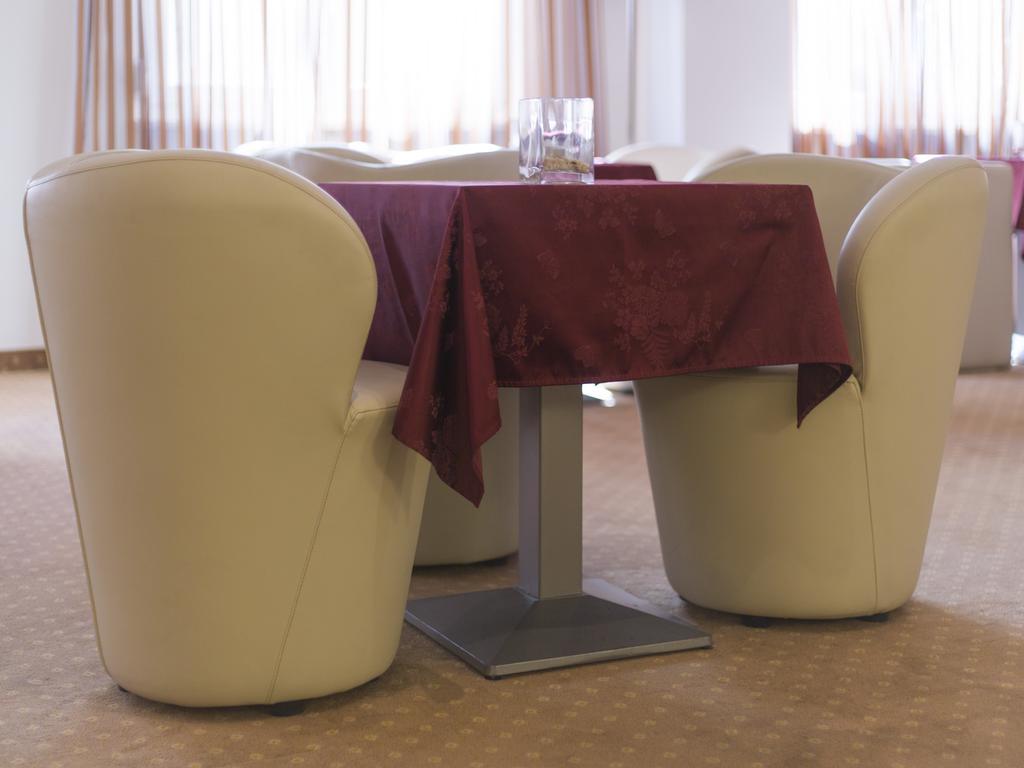 Hotel Regina Bolzano Esterno foto