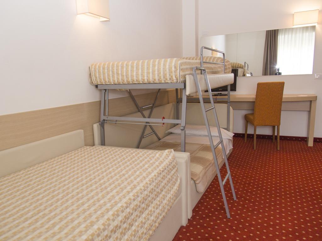 Hotel Regina Bolzano Esterno foto