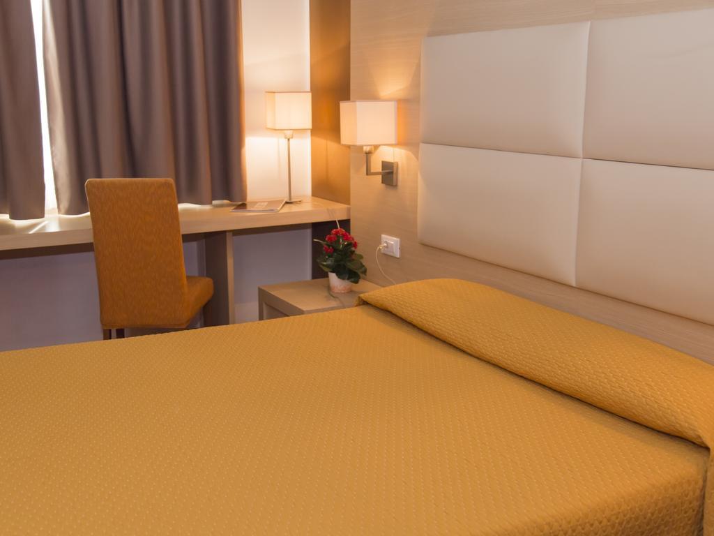 Hotel Regina Bolzano Esterno foto
