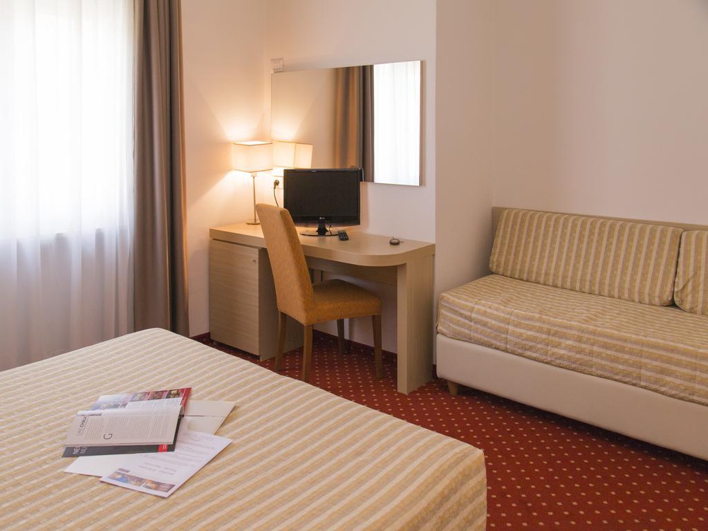 Hotel Regina Bolzano Esterno foto