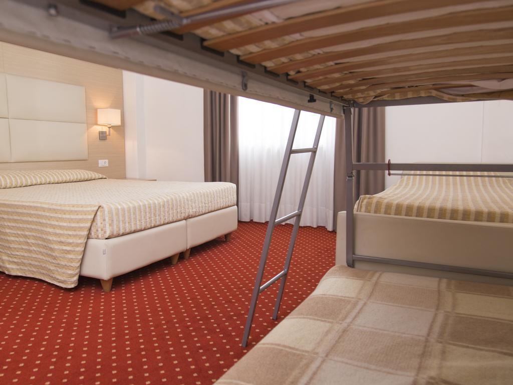 Hotel Regina Bolzano Esterno foto