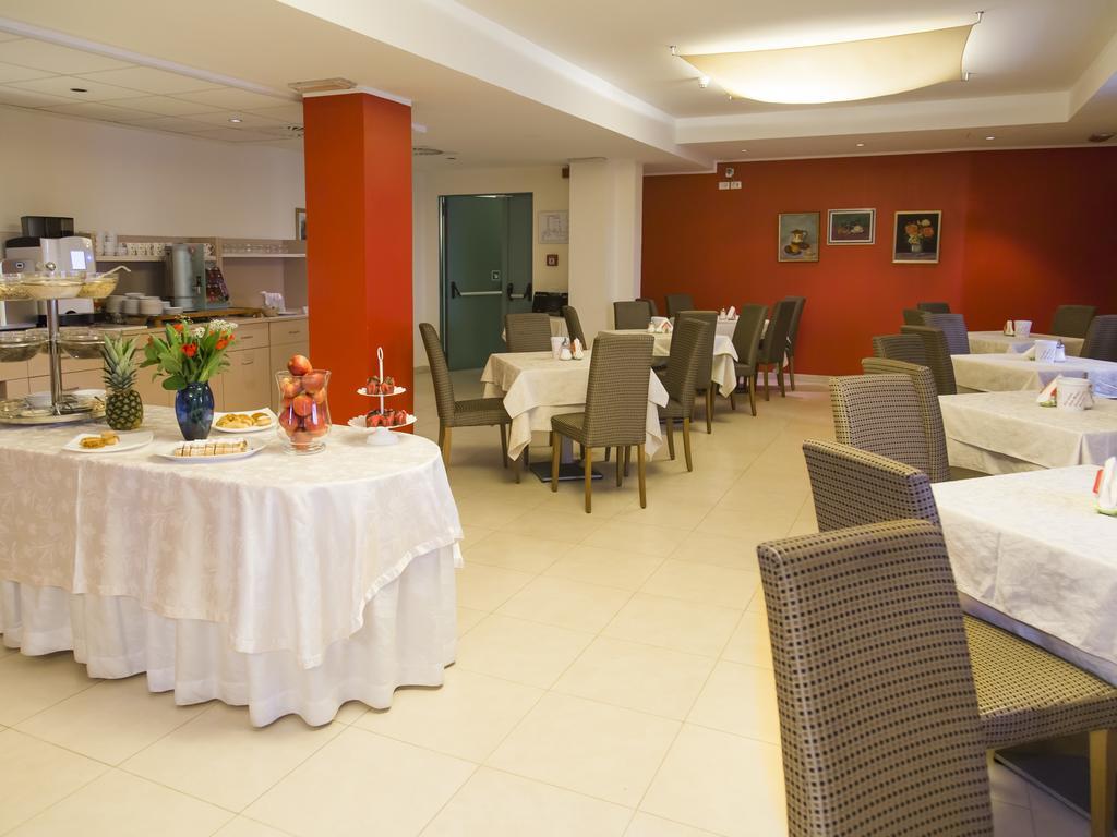 Hotel Regina Bolzano Esterno foto